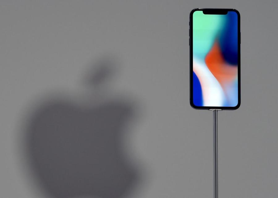 DOUNIAMAGUSITLIFESTYLEAPPLE.jpeg.CROP.promo-xlarge2